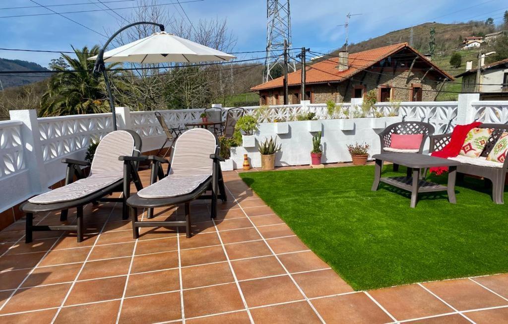 Ferienwohnung Bilbo Near Atico Rural Con Terraza Basauri Exterior foto