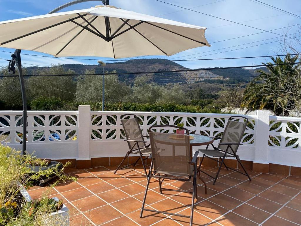 Ferienwohnung Bilbo Near Atico Rural Con Terraza Basauri Exterior foto