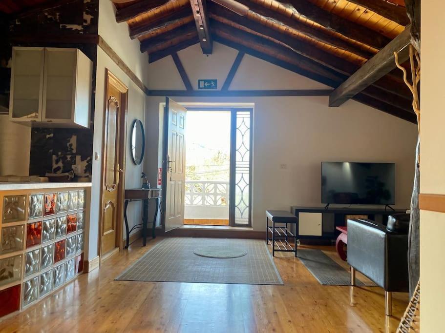 Ferienwohnung Bilbo Near Atico Rural Con Terraza Basauri Exterior foto