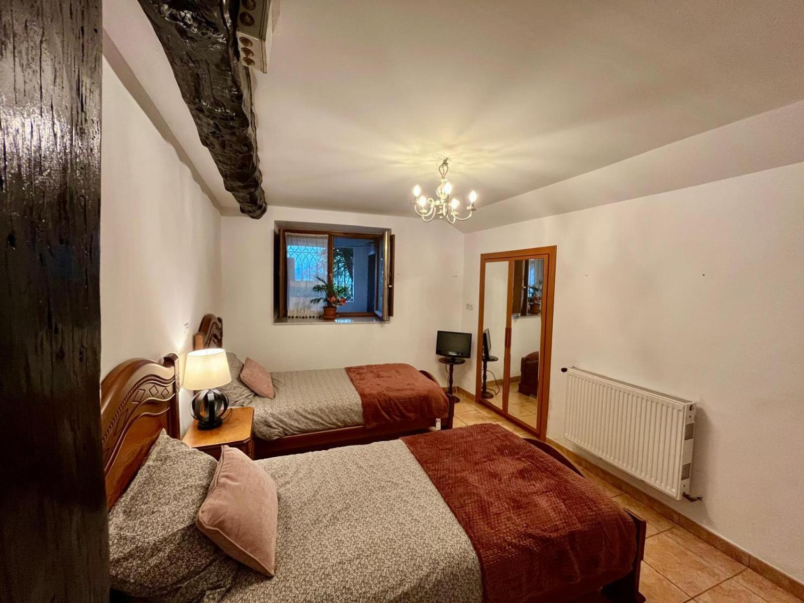 Ferienwohnung Bilbo Near Atico Rural Con Terraza Basauri Exterior foto
